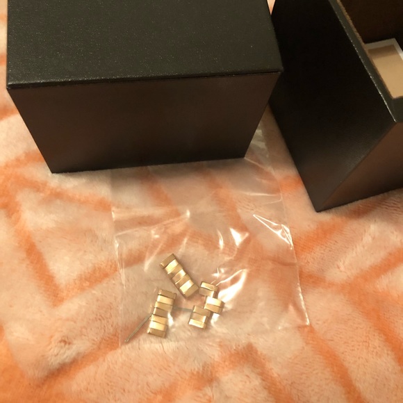 Watch - Picture 4 of 4